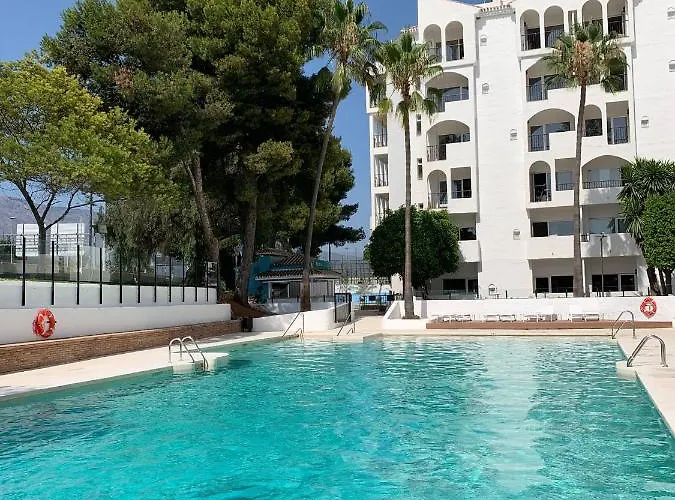 Bright & Cozy Studio In The Center Of Puerto Banus, Pool And Terrace.