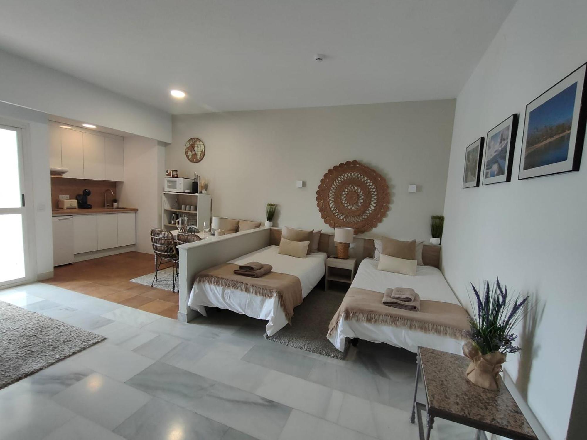 Bright & Cozy In The Center Of Puerto Banus, Pool And Terrace. Marbella