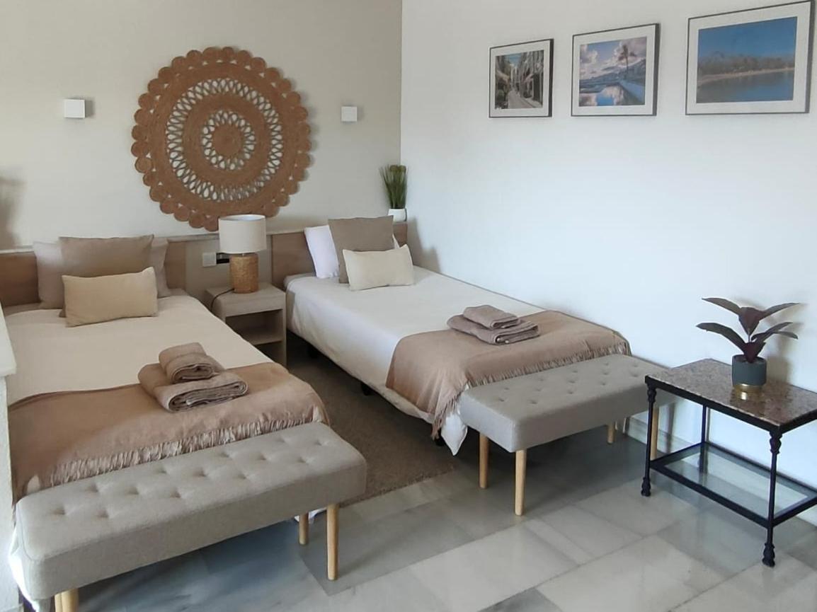 Bright & Cozy In The Center Of Puerto Banus, Pool And Terrace. Marbella